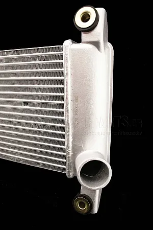 ΨΥΓΕΙΟ INTERCOOLER (ΓΙΑ ΕΚΔΟΣΕΙΣ: 2.5 TD) (ΜΕ ΤΙΣ ΠΑΡΟΧΕΣ ΔΙΑΓΩΝΙΑ) (ALL ALUMINIUM) (ΔΙΑΣΤΑΣΕΙΣ ΚΥΨΕΛΗΣ: 225x215x62)