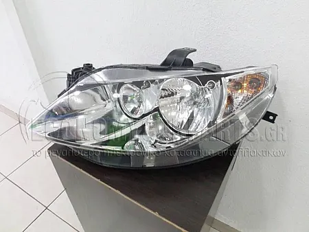 ΦΑΝΑΡΙ ΕΜΠΡΟΣ (ΔΙΠΛΟ ΚΑΘΡΕΦΤΗ) (VALEO)