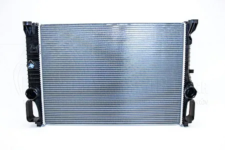 ΨΥΓΕΙΟ ΝΕΡΟΥ 2.0 COMPRESSOR (64x47.5) (ΜΕ ΠΑΡΟΧΕΣ ΛΑΔΙΟΥ ΠΙΣΩ) (VALEO CLASSIC)